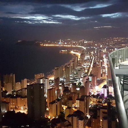 Deluxe Penthouse On The 42Nd Floor With Amazing Sea Views Apartment Benidorm Bagian luar foto
