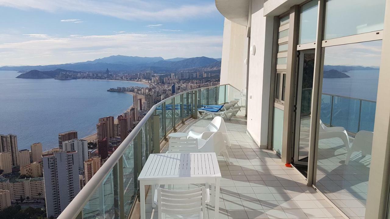 Deluxe Penthouse On The 42Nd Floor With Amazing Sea Views Apartment Benidorm Bagian luar foto