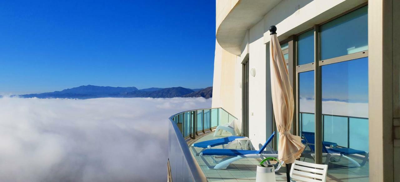 Deluxe Penthouse On The 42Nd Floor With Amazing Sea Views Apartment Benidorm Bagian luar foto